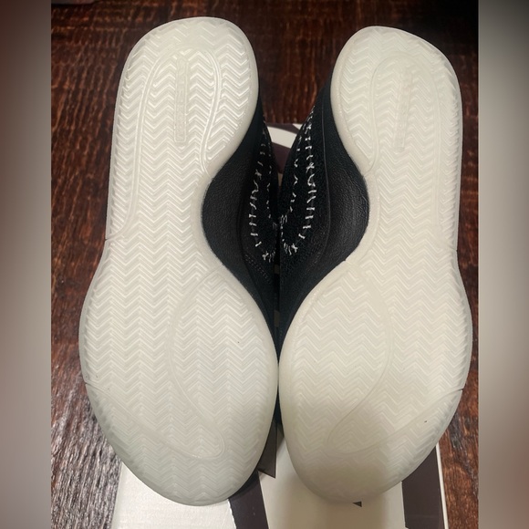 PRICE CUT!! New in Box! Nike Book 1 Halloween Black Men GLOW IN DARK FJ4249-003 - Picture 7 of 7